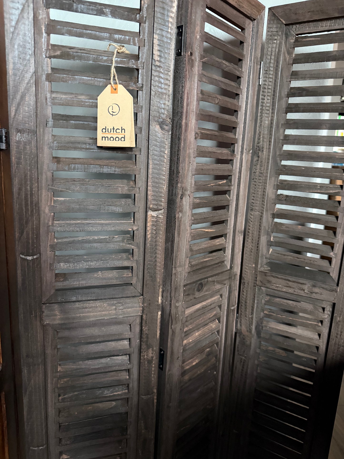 Shutters bruin.