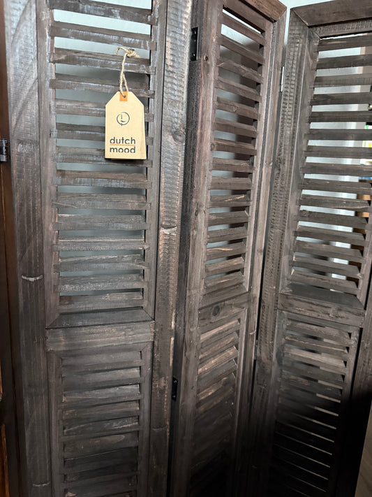 Shutters bruin.